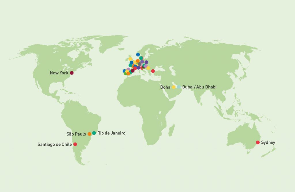 Map worldwide guiding architects