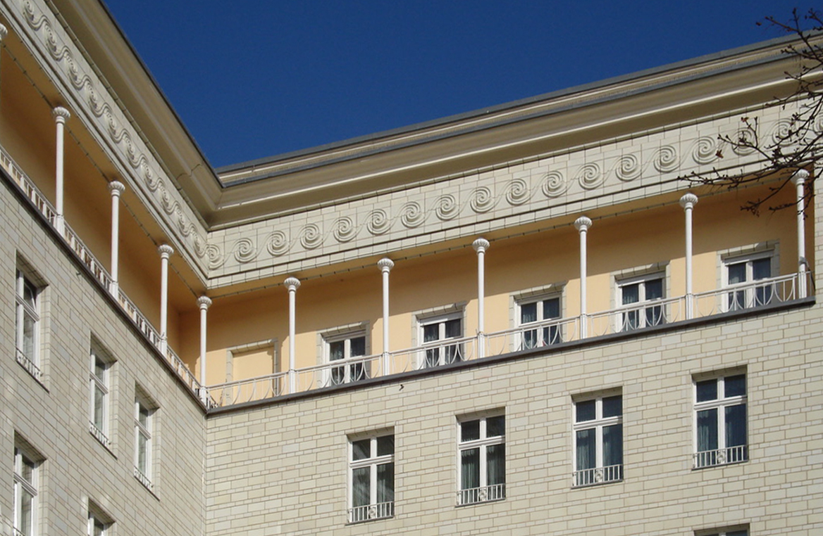 Architekturführung Die KarlMarxAllee TICKET B