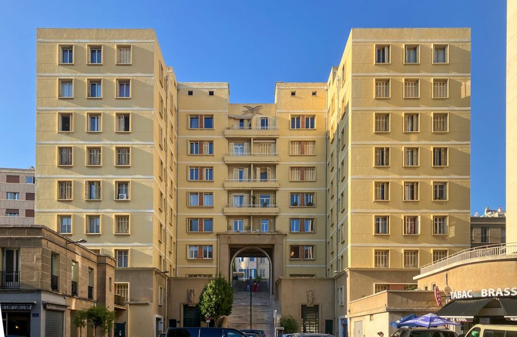 Gebäude Großer Maßstab am Hafen Wohnungsbau