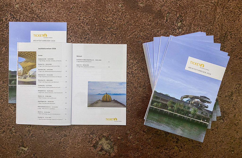 Reisebroschüre Ticket B 2026